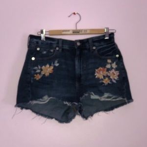 American Eagle Mom Short